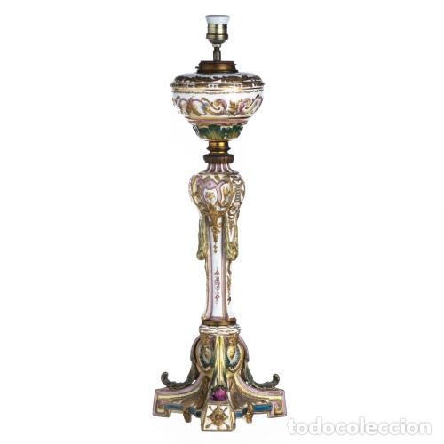 Antig&uuml;edades: L&Aacute;MPARA DE MESA DE PORCELANA - Foto 1