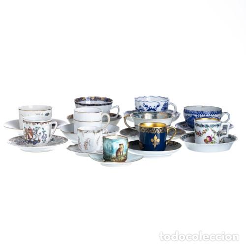 Antig&uuml;edades: DIECINUEVE TAZAS Y PLATILLOS - Foto 1