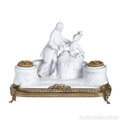 Antig&uuml;edades: TINTERO CON FIGURAS GALANTES - Foto 1
