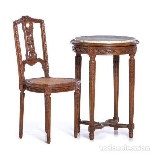 Antig&uuml;edades: MESA DE CENTRO Y SILLA - Foto 1