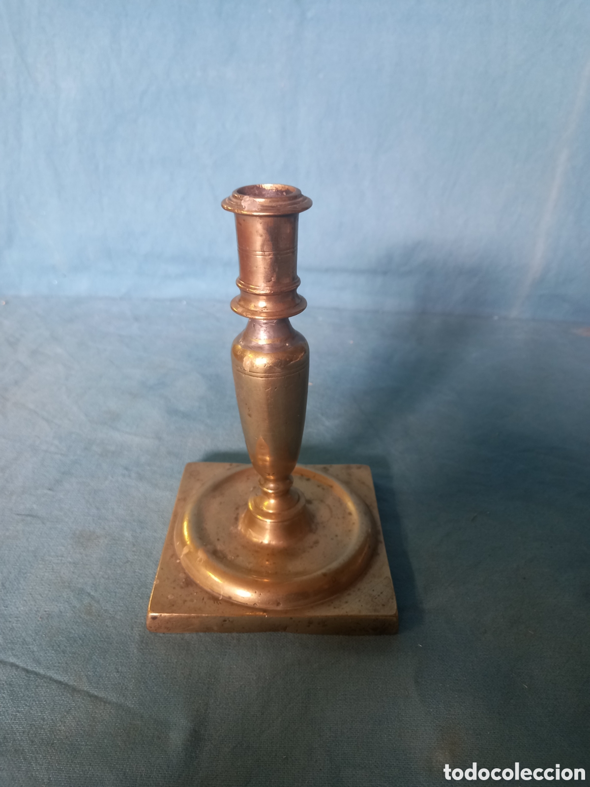 Antig&uuml;edades: Candelabro, candelero de bronce. S. XVIII. - Foto 1