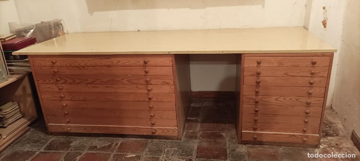 Antiquit&eacute;s: URGE. Conjunto de planeros de madera