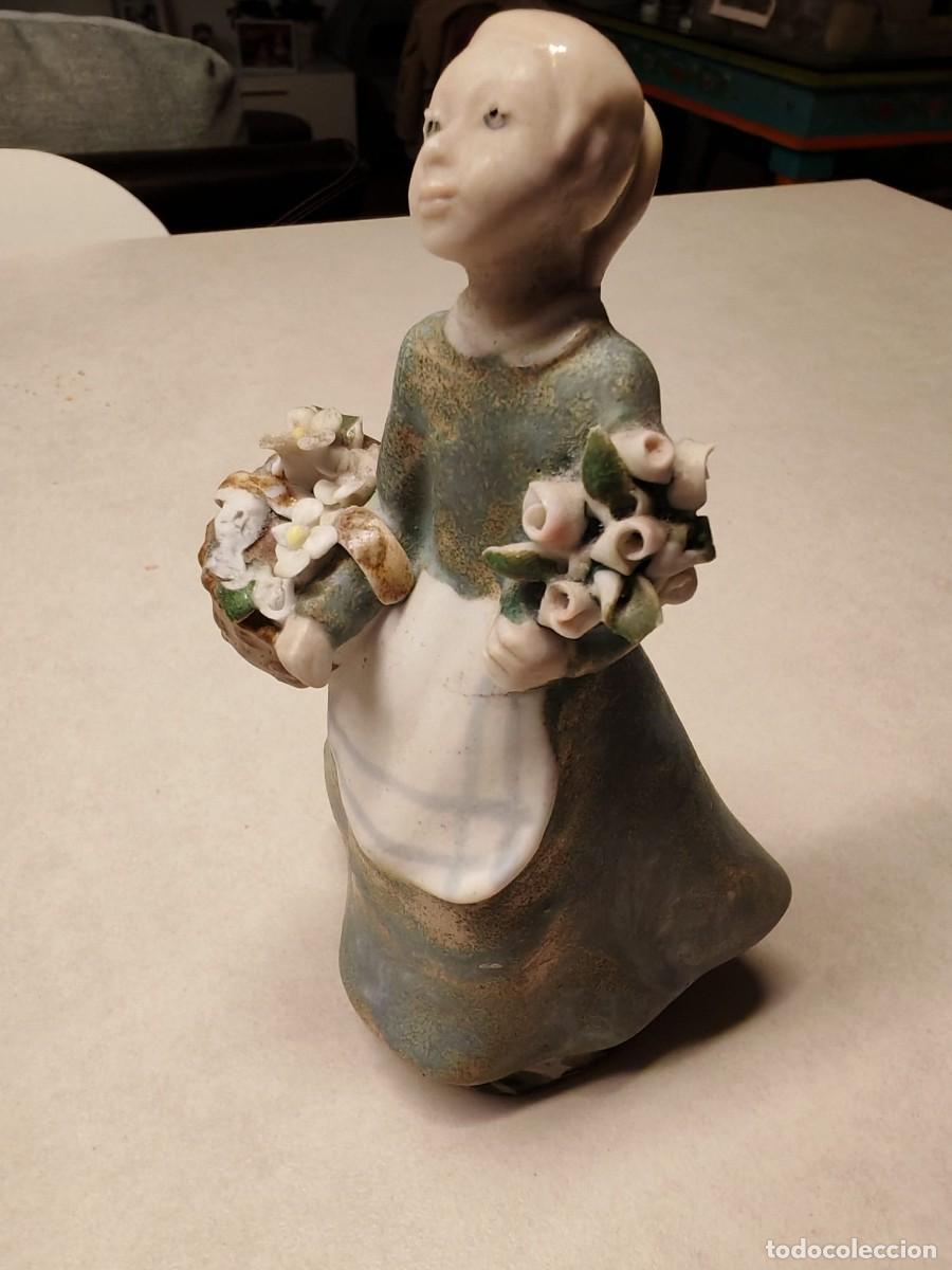 Antig&uuml;edades: Ni&ntilde;a con flores Ram&oacute;n Ingl&eacute;s - Foto 7