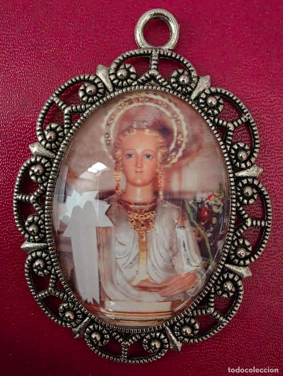Antig&uuml;edades: Medall&oacute;n de la Virgen con marco decorado 6CM - Foto 1