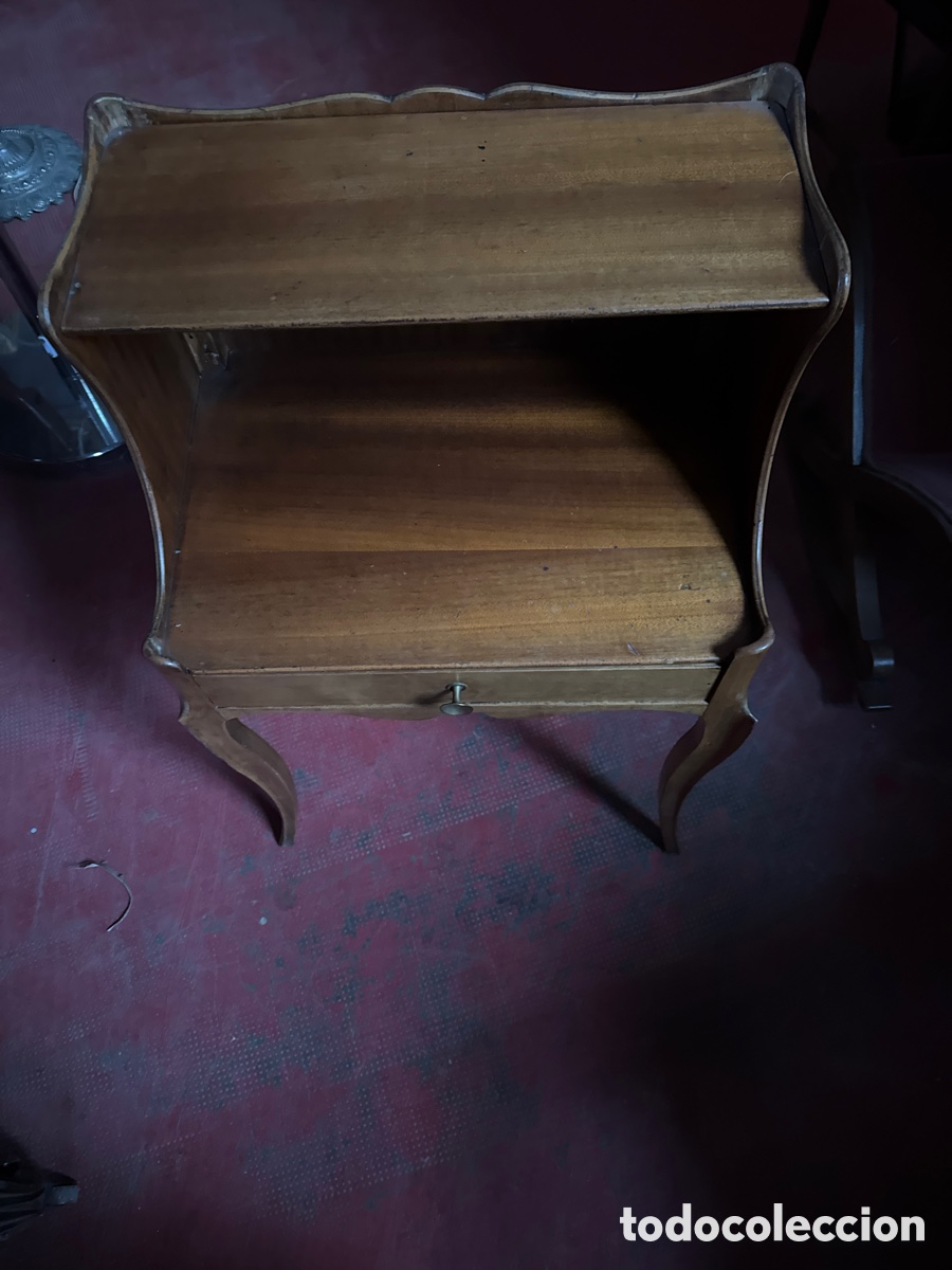 Antig&uuml;edades: Bonita mesilla de noche - Foto 3