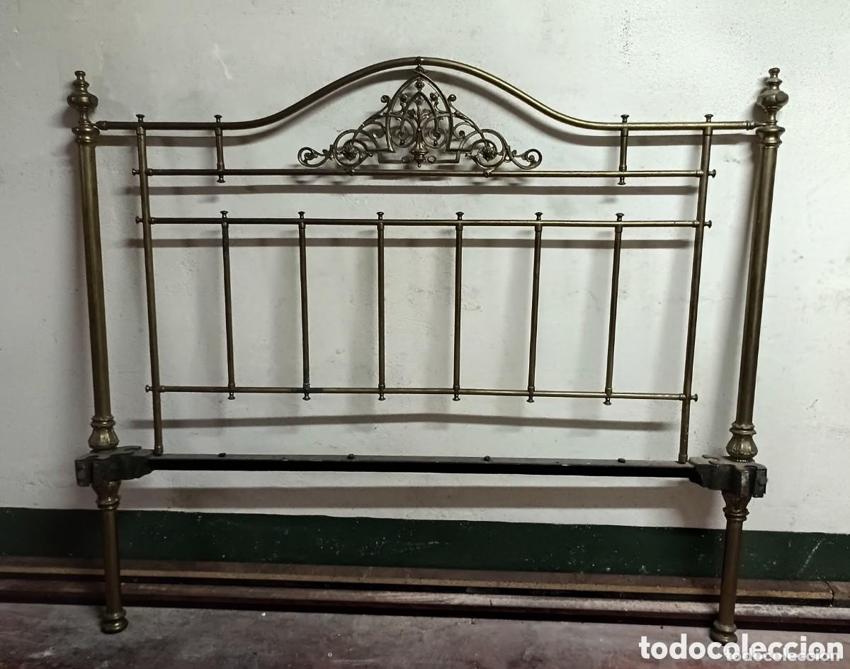 Antig&uuml;edades: ANTIGUO CABECERO DE CAMA , REALIZADA EN BRONCE - Foto 1