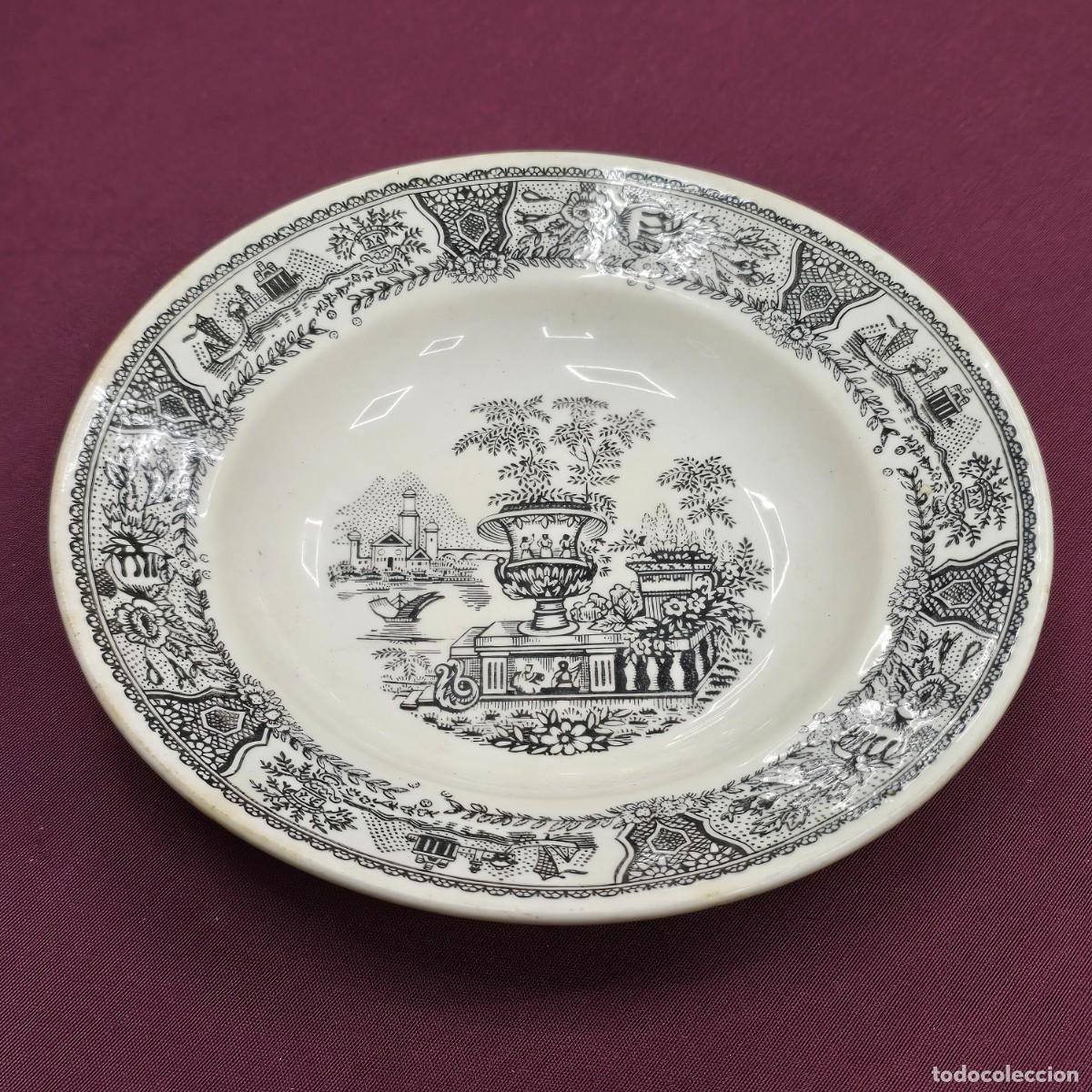 Antig&uuml;edades: PLATO HONDO DE PORCELANA. - Foto 2