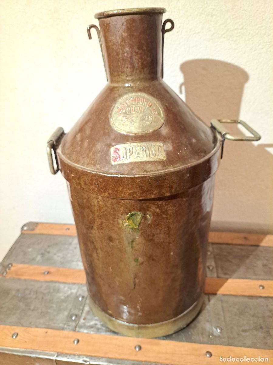 Antig&uuml;edades: Gran aceitera antigua de metal - Foto 2