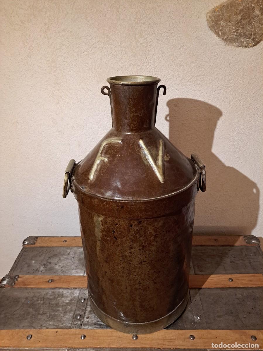 Antig&uuml;edades: Gran aceitera antigua de metal - Foto 4
