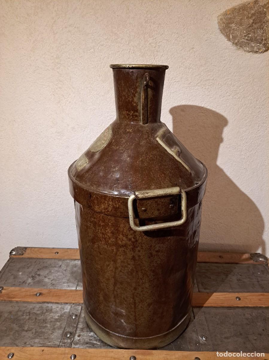 Antig&uuml;edades: Gran aceitera antigua de metal - Foto 5