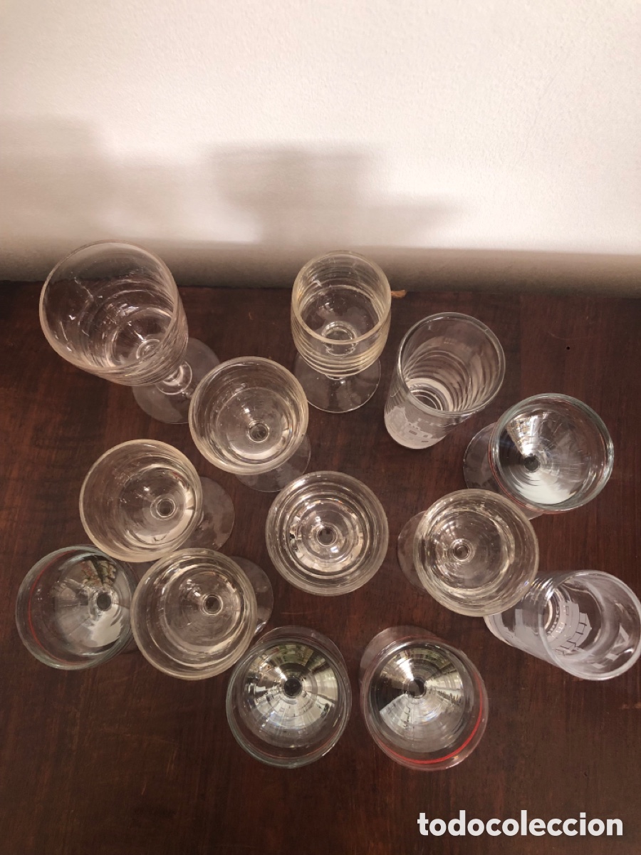 Antig&uuml;edades: Lote de copas y vasos. Varios modelos - Foto 3