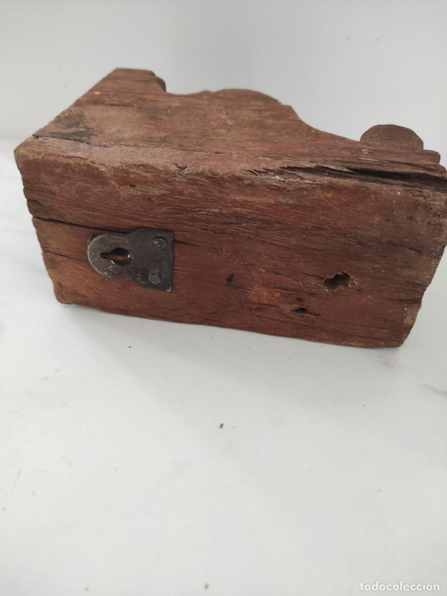 Antig&uuml;edades: Colgador de madera / m&eacute;nsula rustico - Foto 3