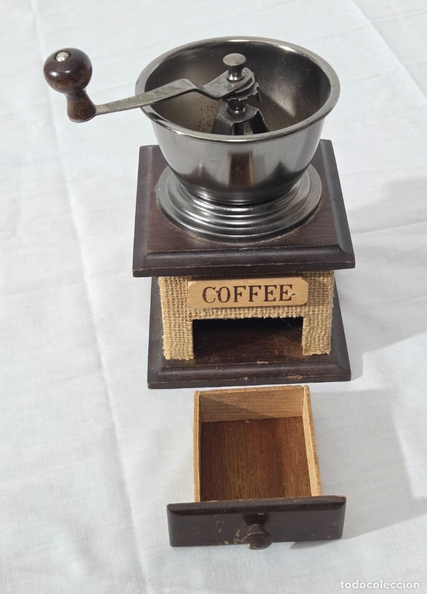 Antig&uuml;edades: Molinillo de caf&eacute; en metal y madera - Foto 3