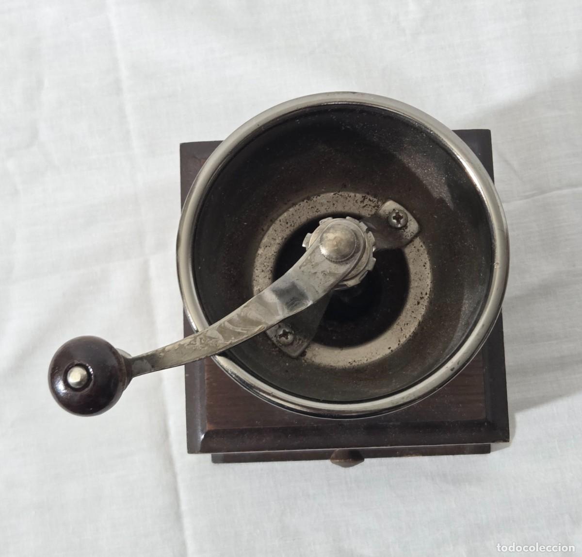 Antig&uuml;edades: Molinillo de caf&eacute; en metal y madera - Foto 7