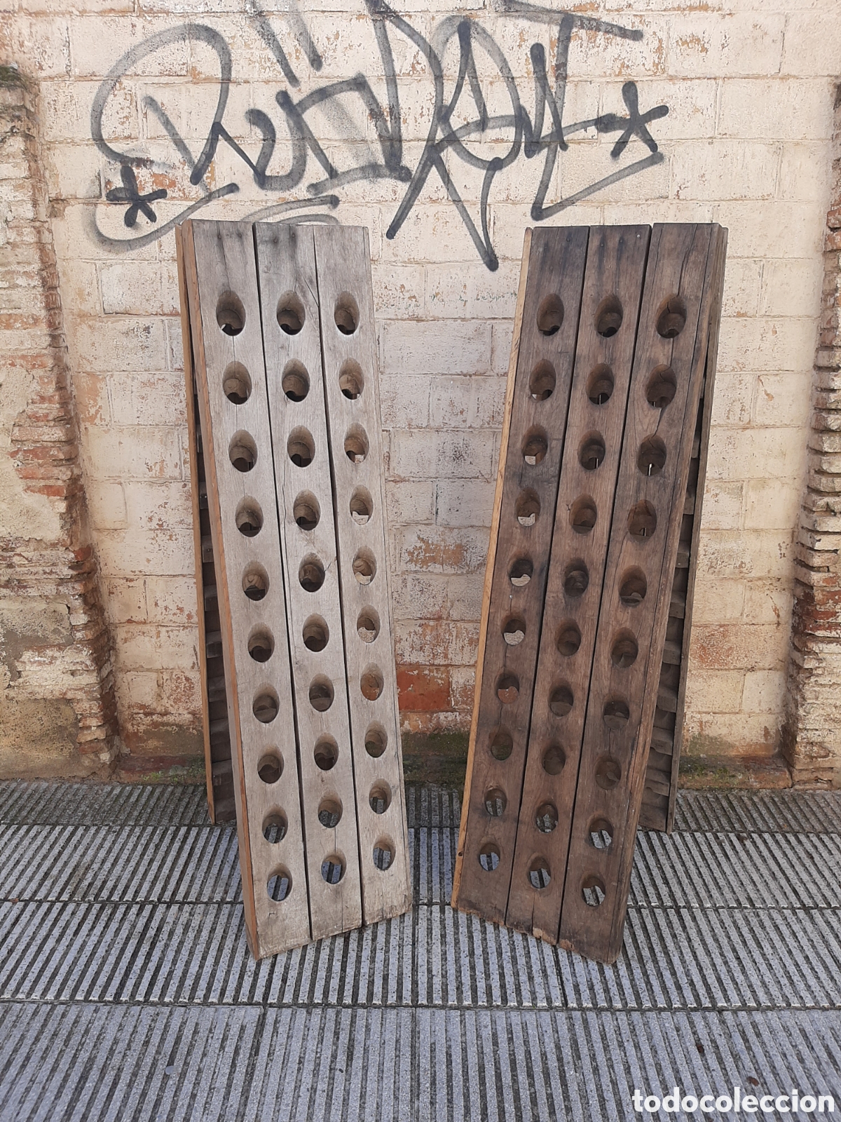 Antig&uuml;edades: Botelleros antiguos de bodega - Foto 1