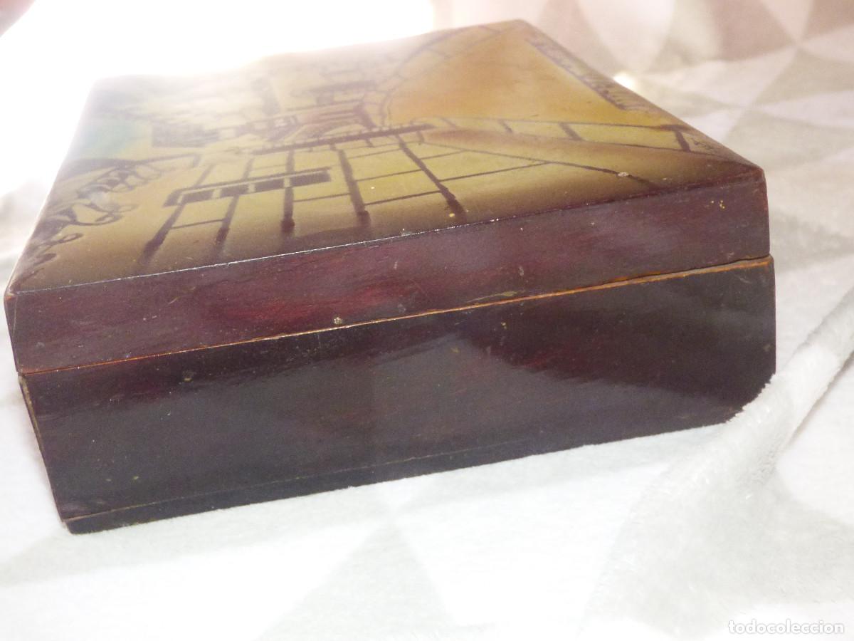 Antig&uuml;edades: Caja de madera decorada.A&ntilde;os 40. - Foto 7