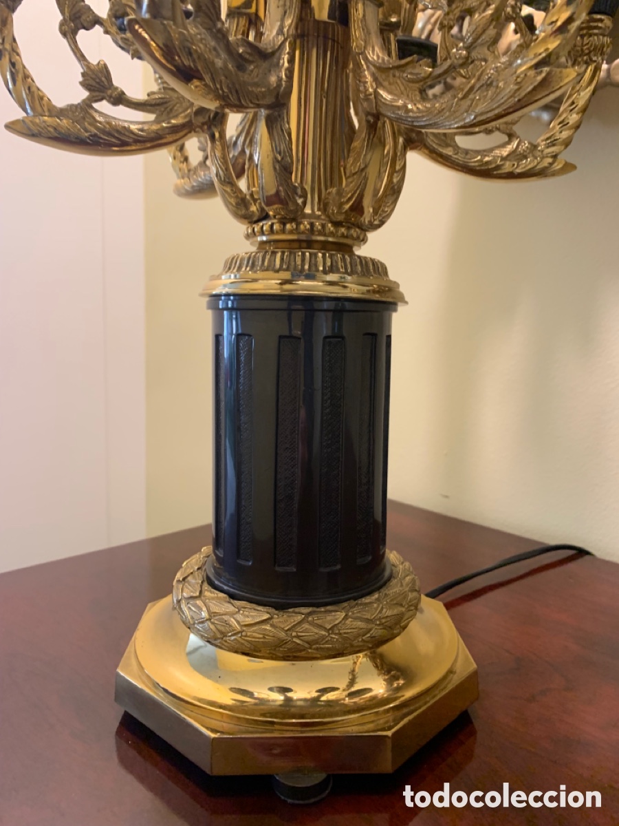 Antig&uuml;edades: Lampara de mesa de bronce - Foto 10