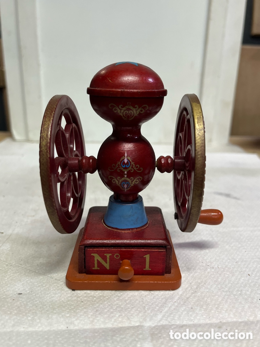 Oggetti Antichi: Molinillo de caf&eacute; decorativo antiguo