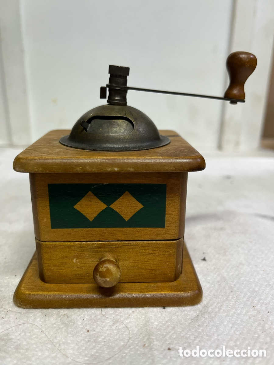 Oggetti Antichi: Molinillo de caf&eacute; decorativo antiguo