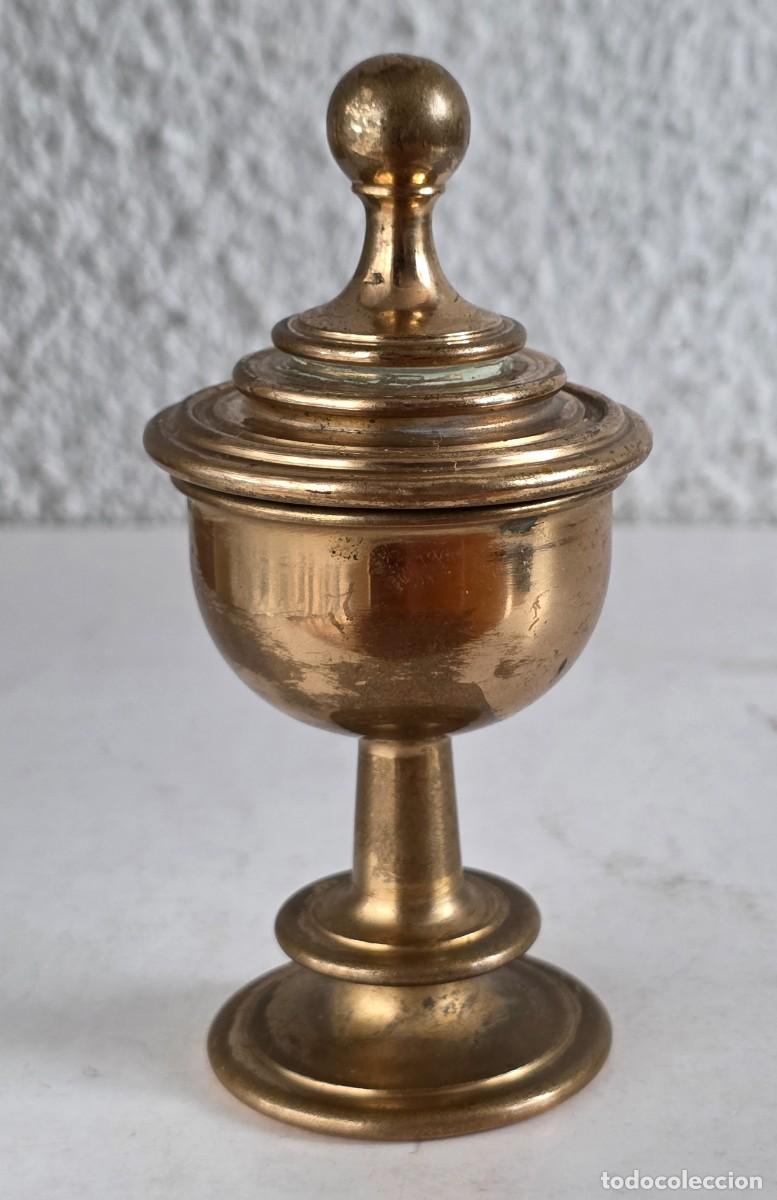 Antig&uuml;edades: Antiguo Peque&ntilde;o C&aacute;liz de Bronce - Foto 4