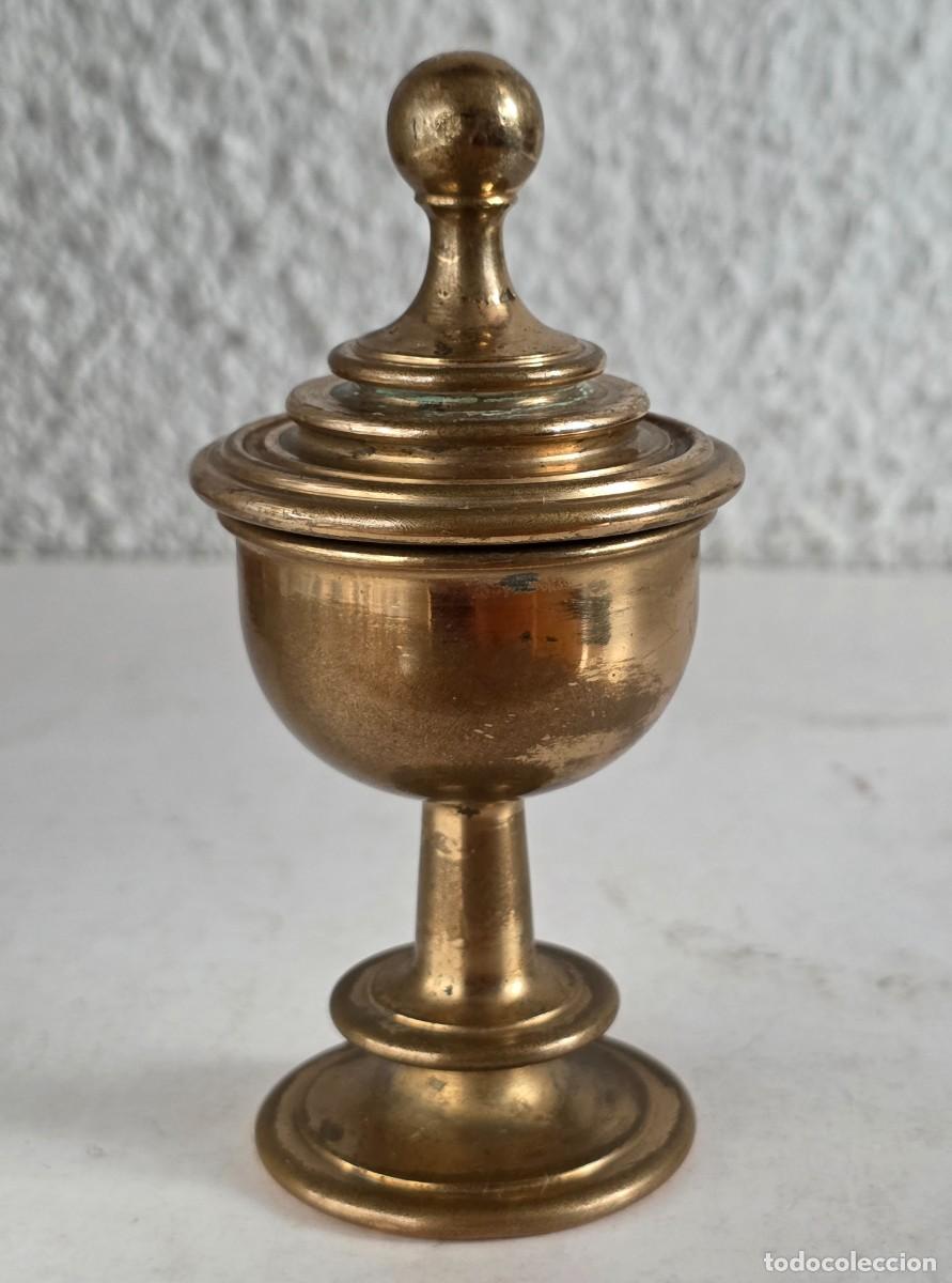 Antig&uuml;edades: Antiguo Peque&ntilde;o C&aacute;liz de Bronce - Foto 6