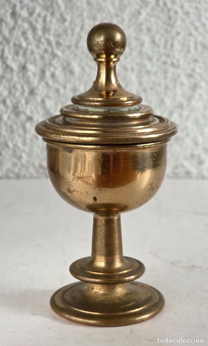 Antig&uuml;edades: Antiguo Peque&ntilde;o C&aacute;liz de Bronce - Foto 1