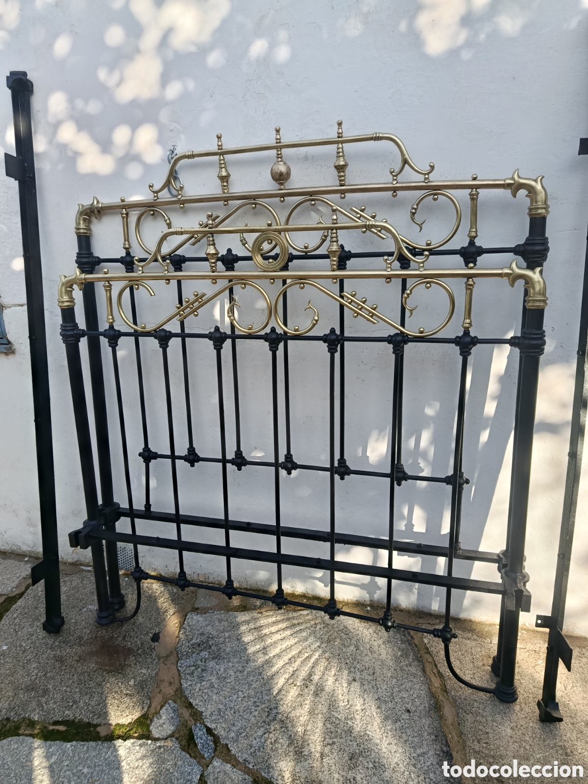 Antig&uuml;edades: Cama Antig&uuml;a de metal y forja - Foto 2