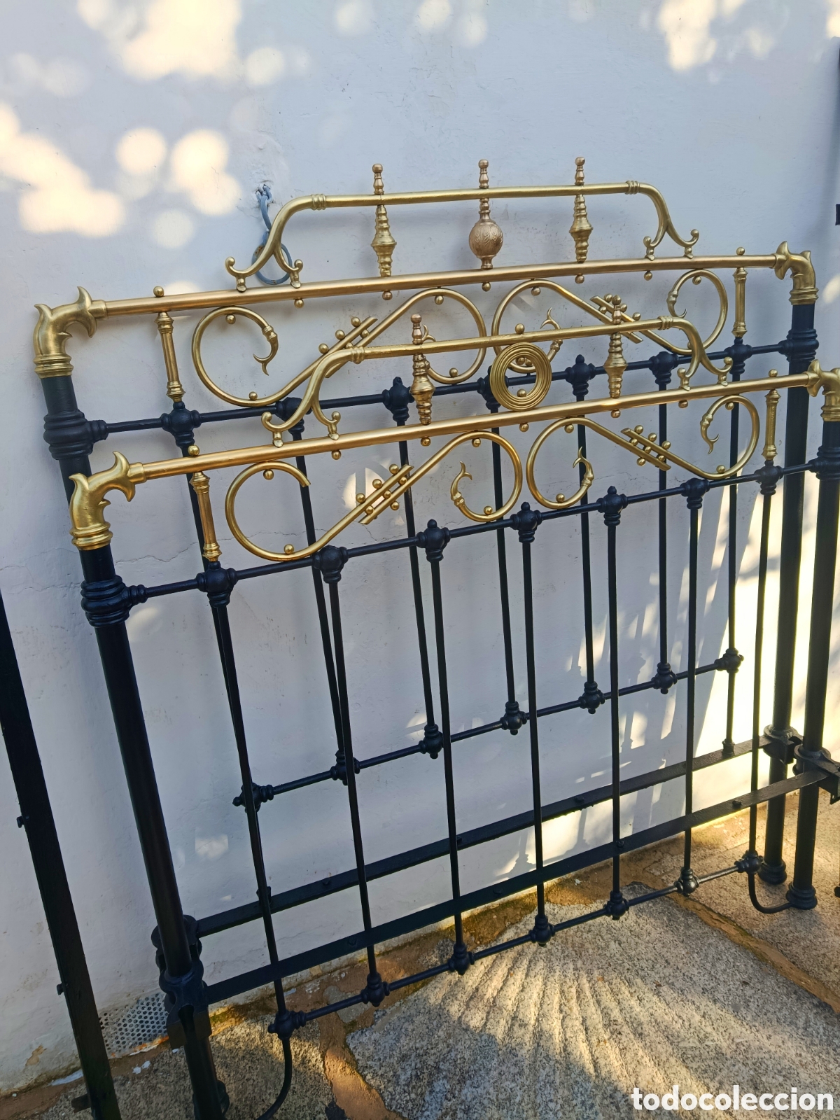 Antiquit&eacute;s: Cama Antig&uuml;a de metal y forja