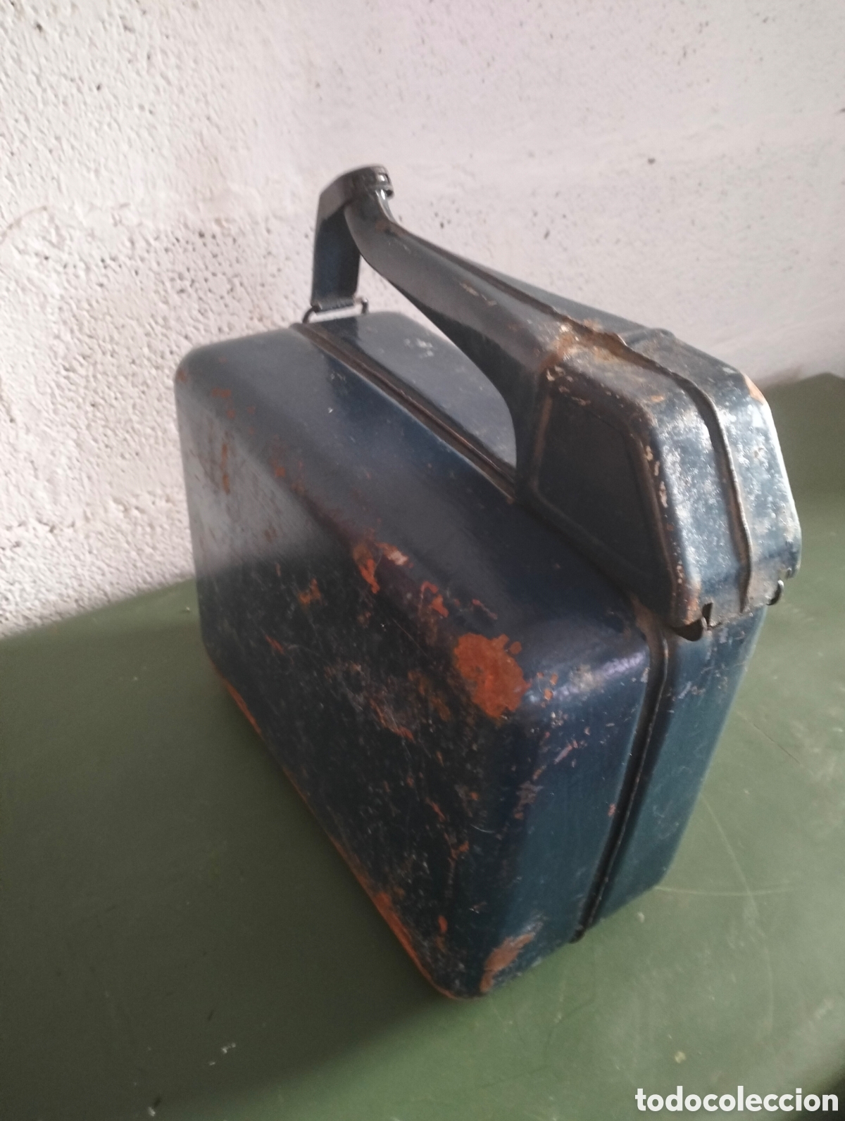 Antig&uuml;edades: Antigua garrafa de gasolina - Foto 2