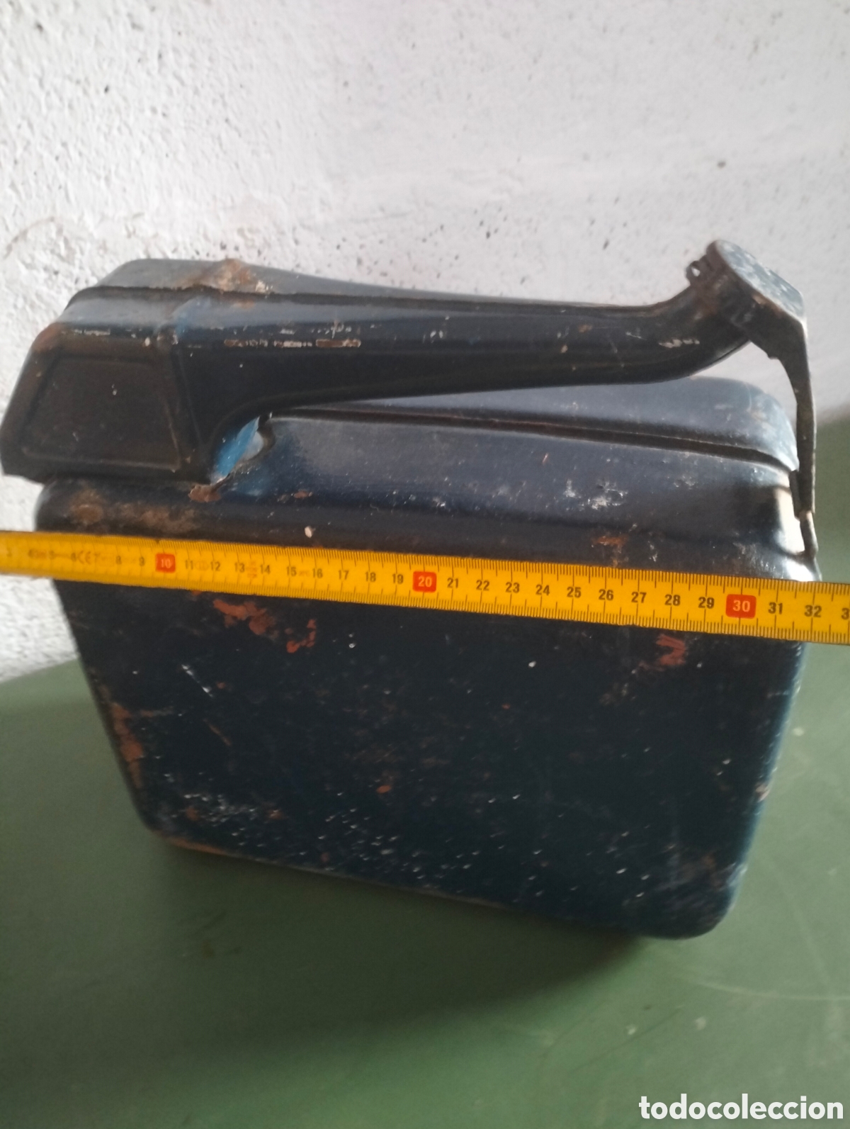 Antig&uuml;edades: Antigua garrafa de gasolina - Foto 9