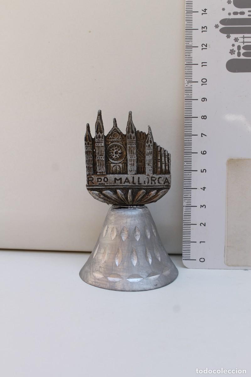 Antig&uuml;edades: CAMPANILLA RECUERDO DE MALLORCA - Foto 2