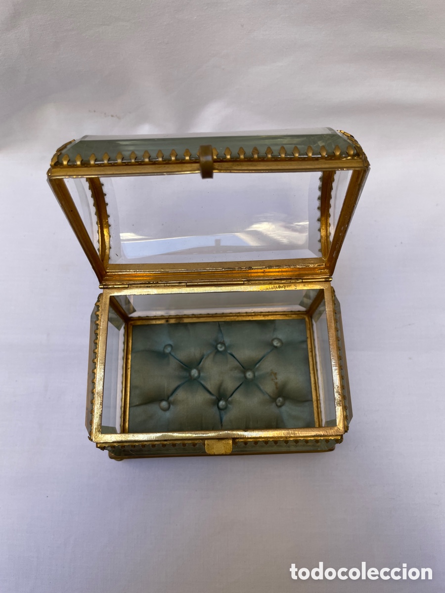 Antig&uuml;edades: Joyero de cristal y bronce siglo XIX - Foto 5
