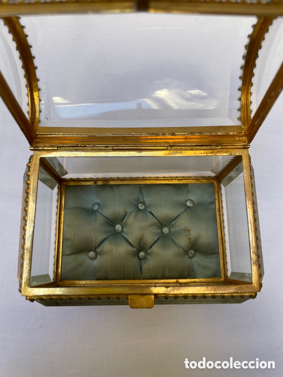 Antig&uuml;edades: Joyero de cristal y bronce siglo XIX - Foto 6