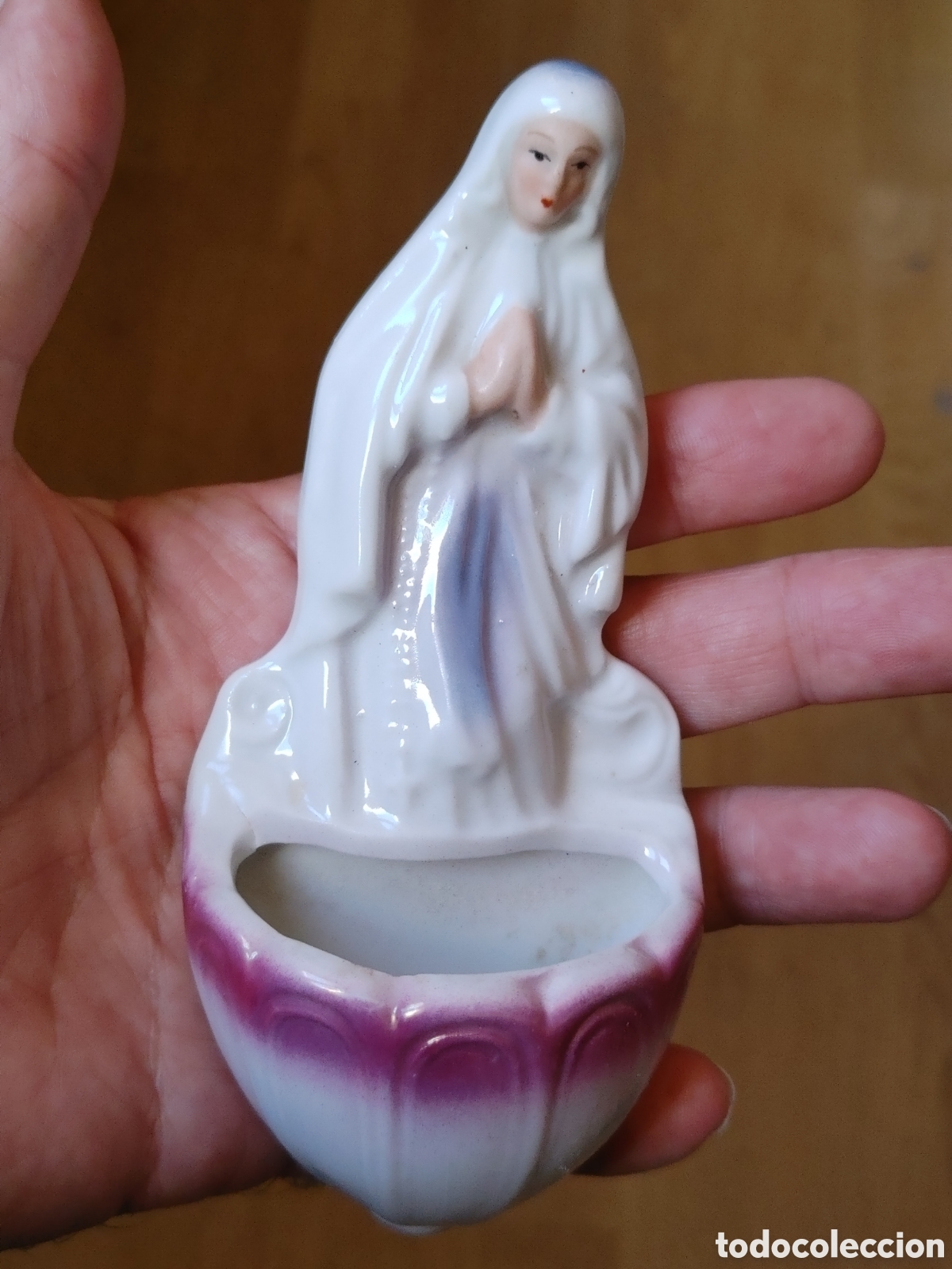 Antig&uuml;edades: Antigua benditera en porcelana. - Foto 4