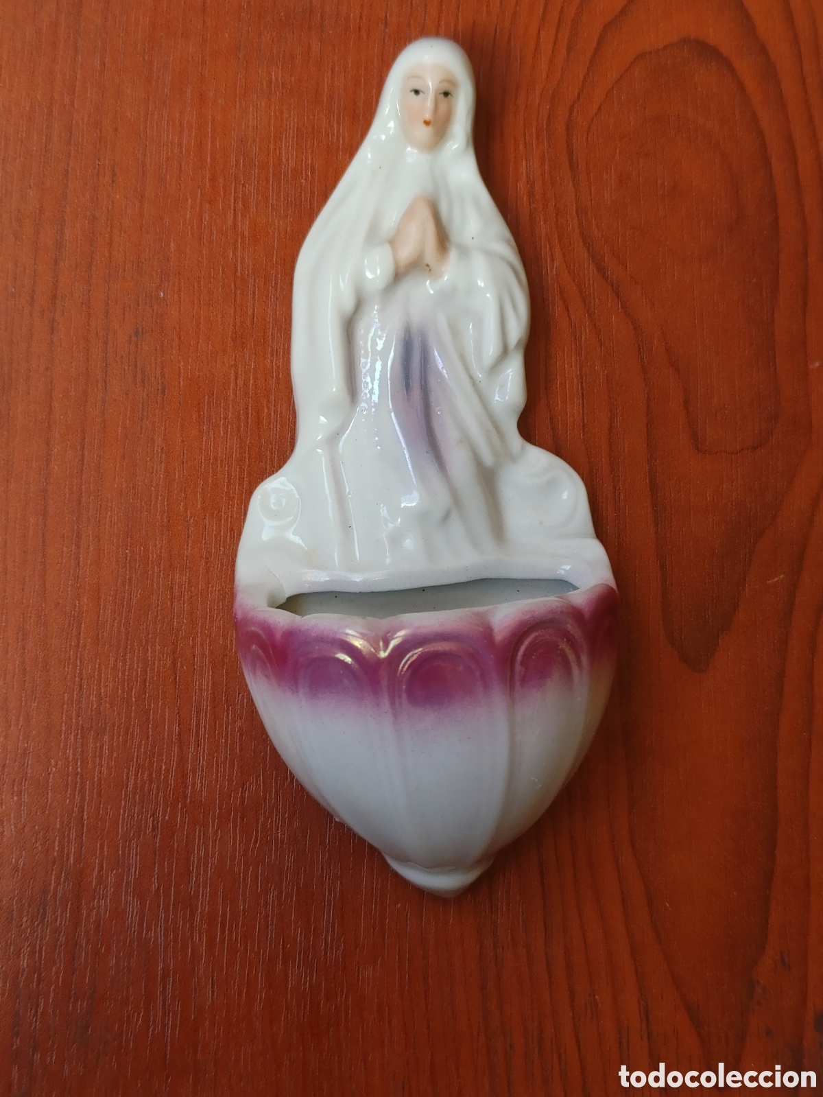 Antig&uuml;edades: Antigua benditera en porcelana. - Foto 1