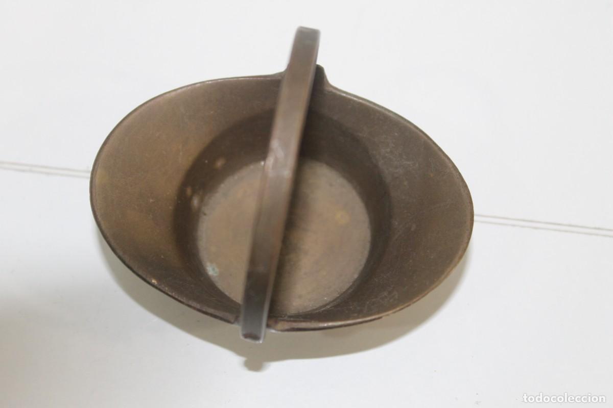 Antig&uuml;edades: CESTA MINIATURA BRONCE O LATON - Foto 3
