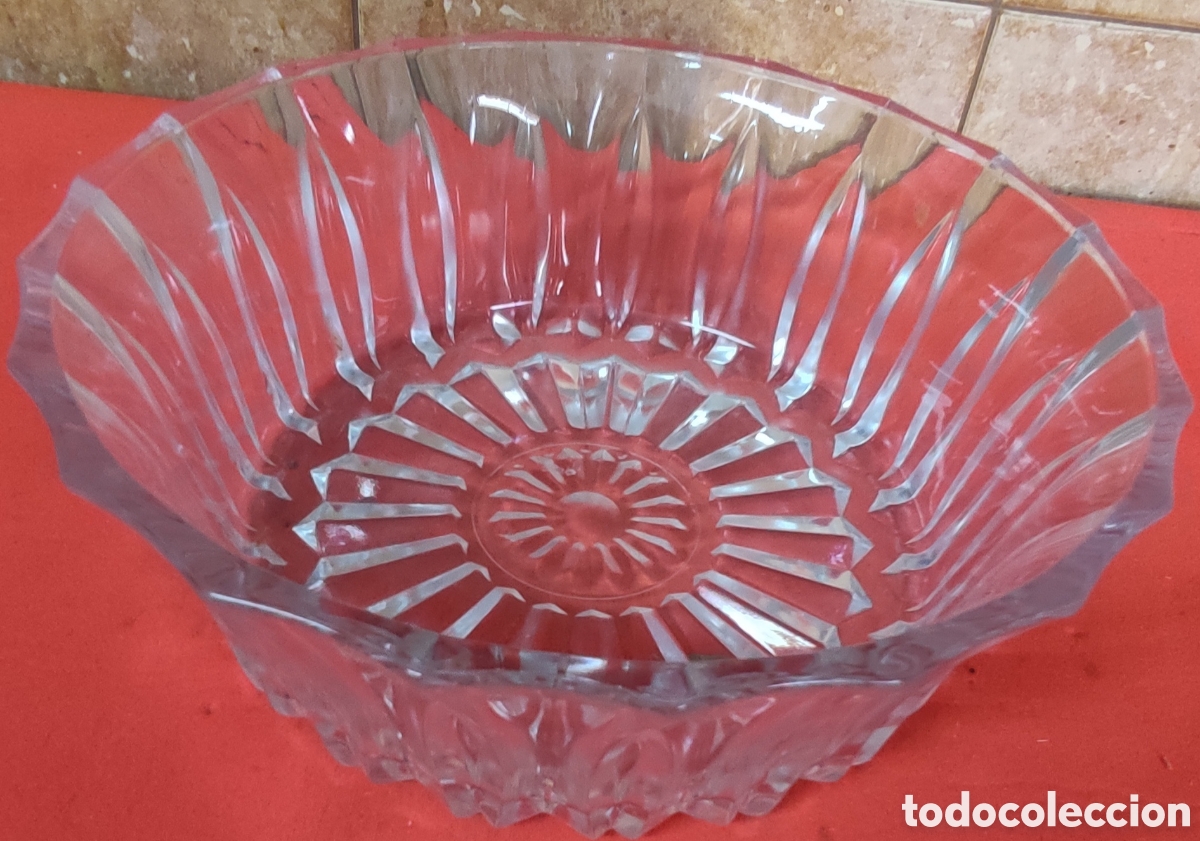 Antig&uuml;edades: Cuenco de cristal tallado - Foto 1