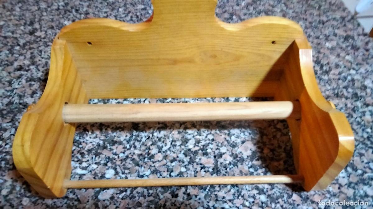 Antig&uuml;edades: soporte de madera para papel de cocina - Foto 2