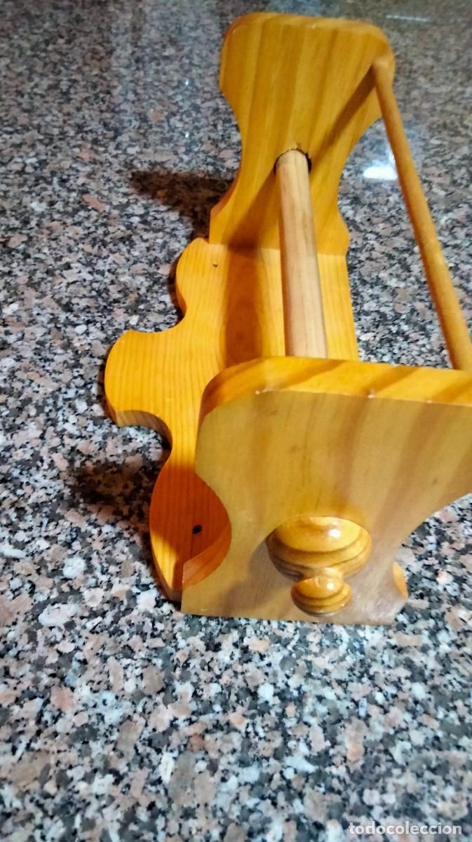 Antig&uuml;edades: soporte de madera para papel de cocina - Foto 4