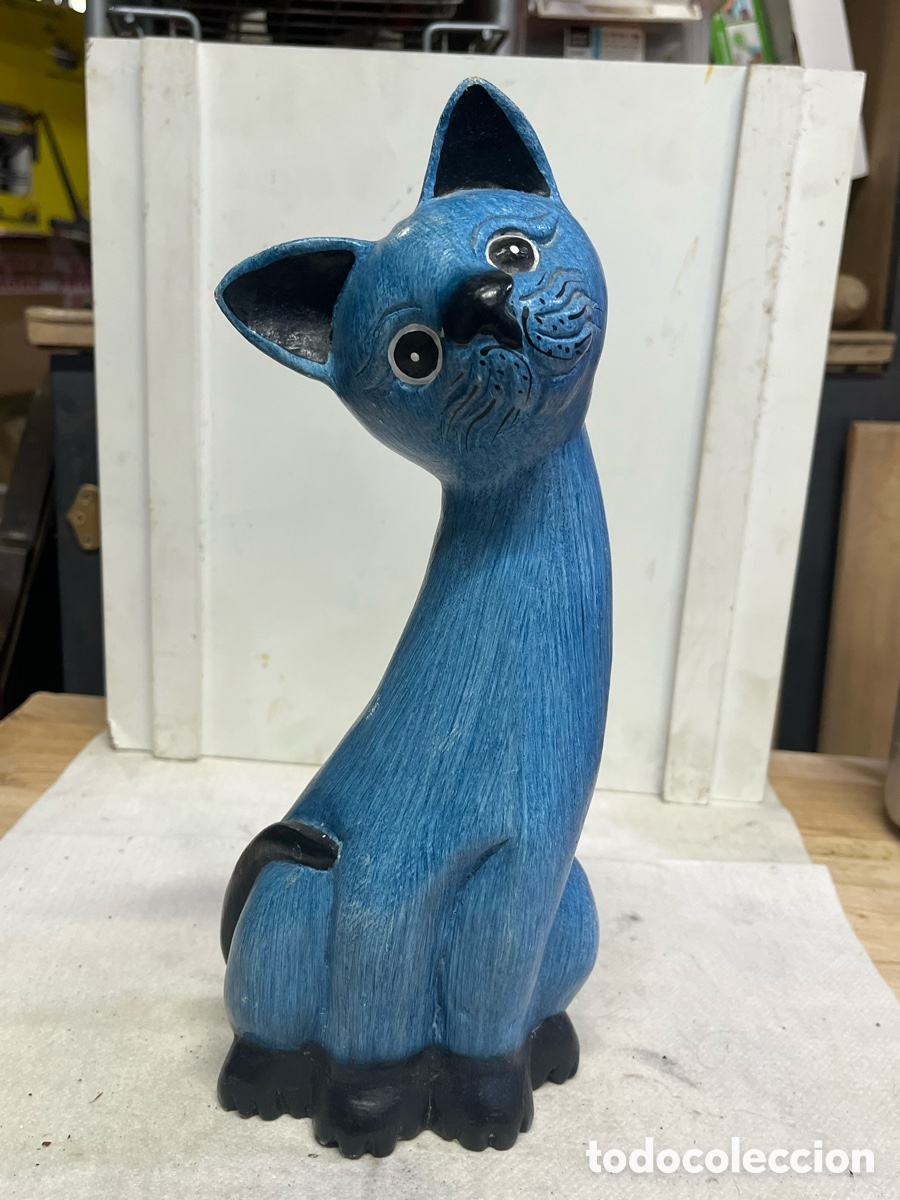Antiquit&eacute;s: Antigua figura en madera policromada. Gato azul