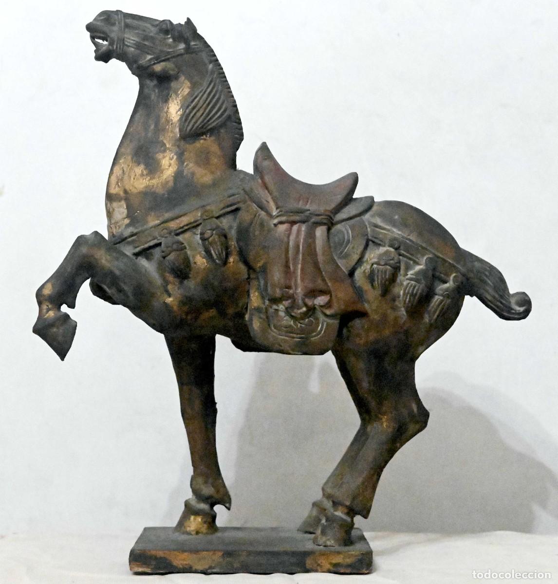 Antig&uuml;edades: Caballo chino de madera pintada - Foto 2