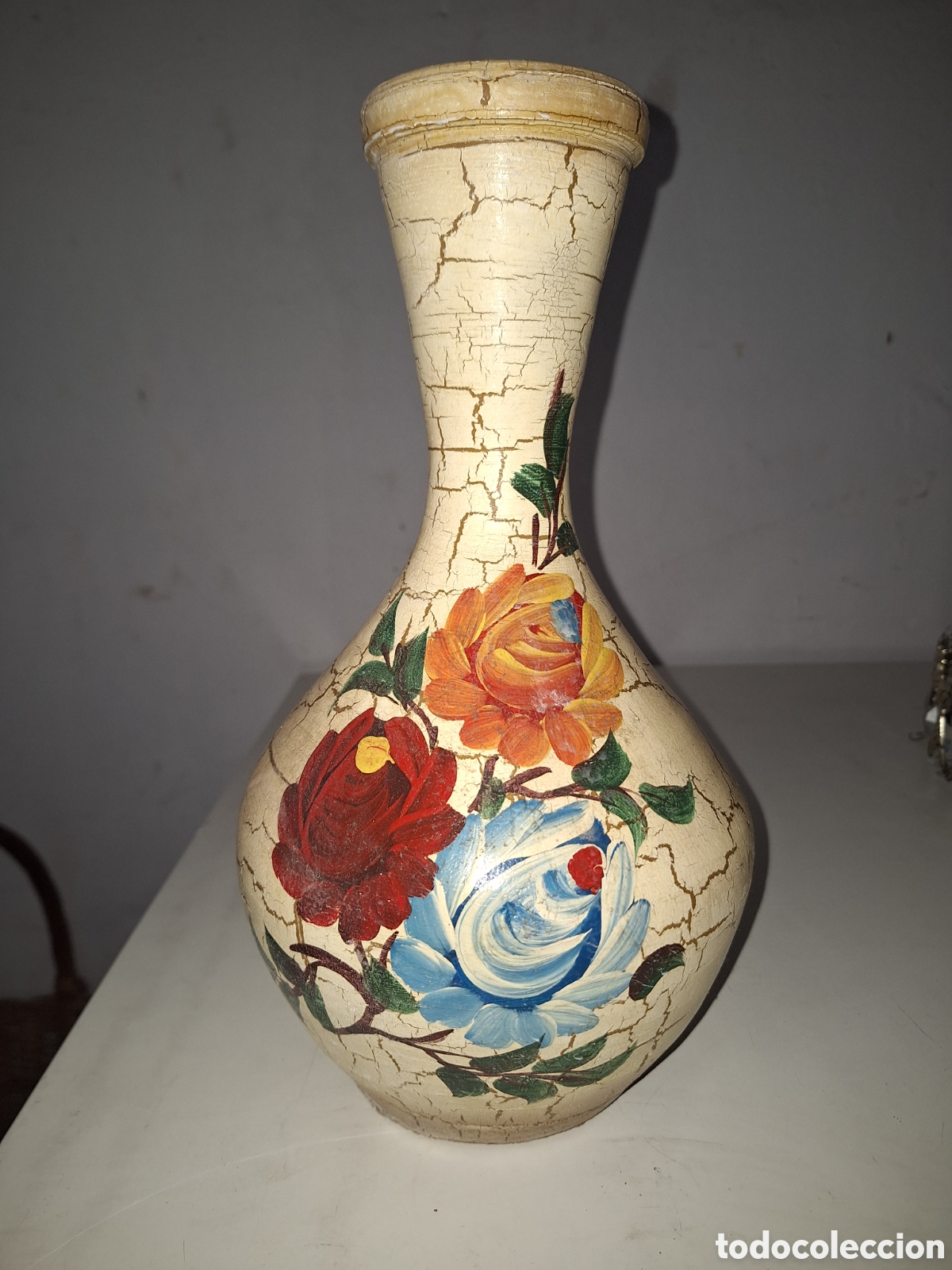 Antig&uuml;edades: Jarr&oacute;n color marfil y flores - Foto 1
