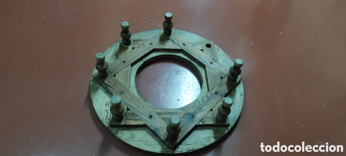 Antig&uuml;edades: Brasero antiguo lat&oacute;n con base madera - Foto 4