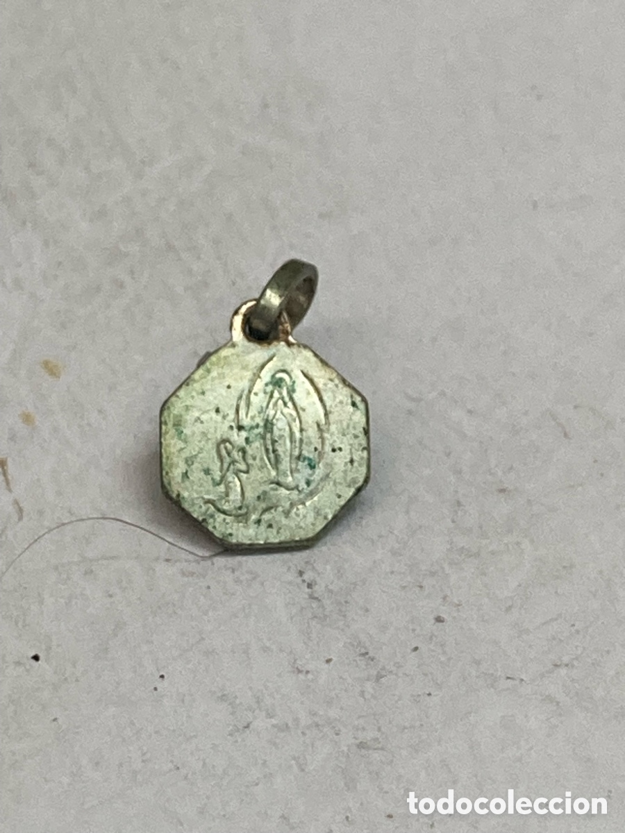 Antig&uuml;edades: Medalla de plata religiosa C419 - Foto 2