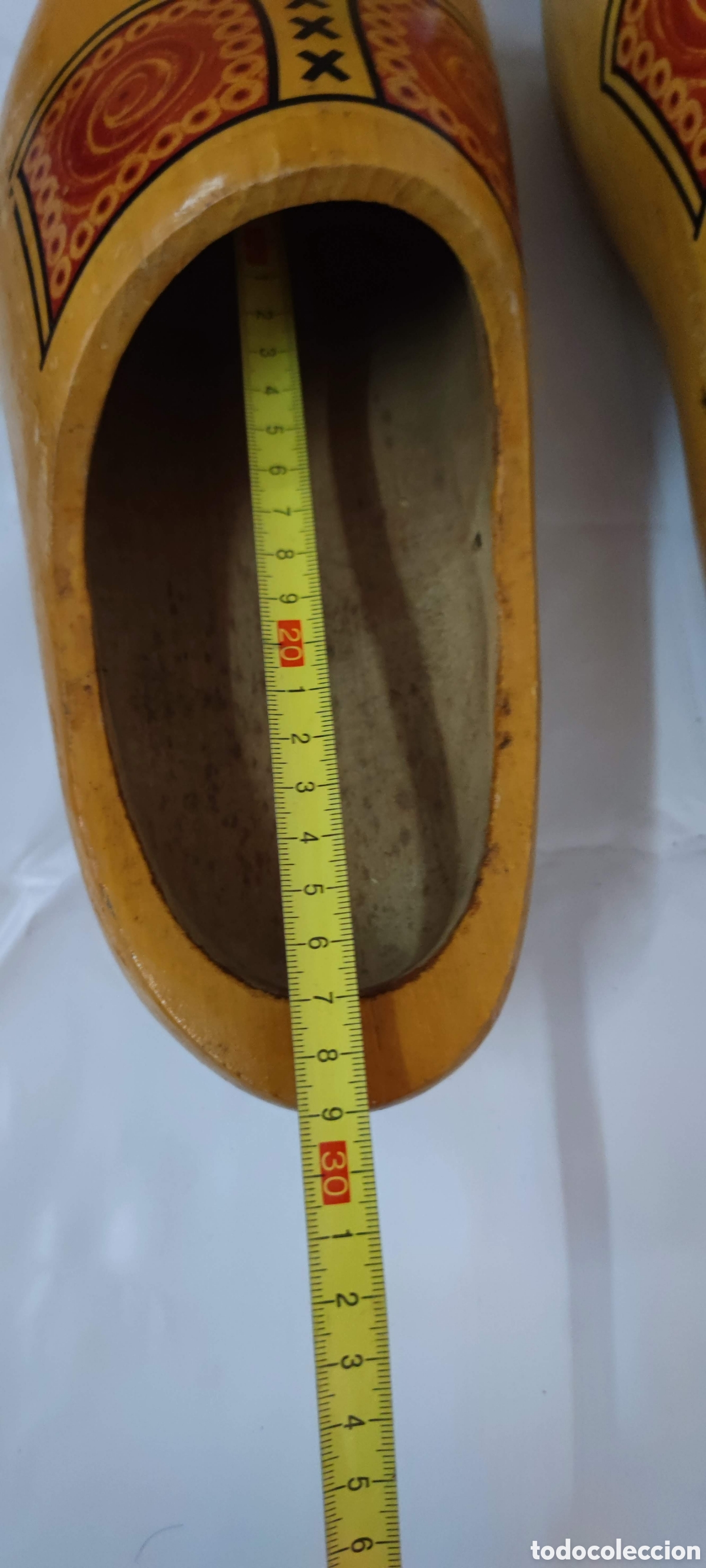 Antig&uuml;edades: ANTIGUOS ZUECOS DE MADERA - Foto 7