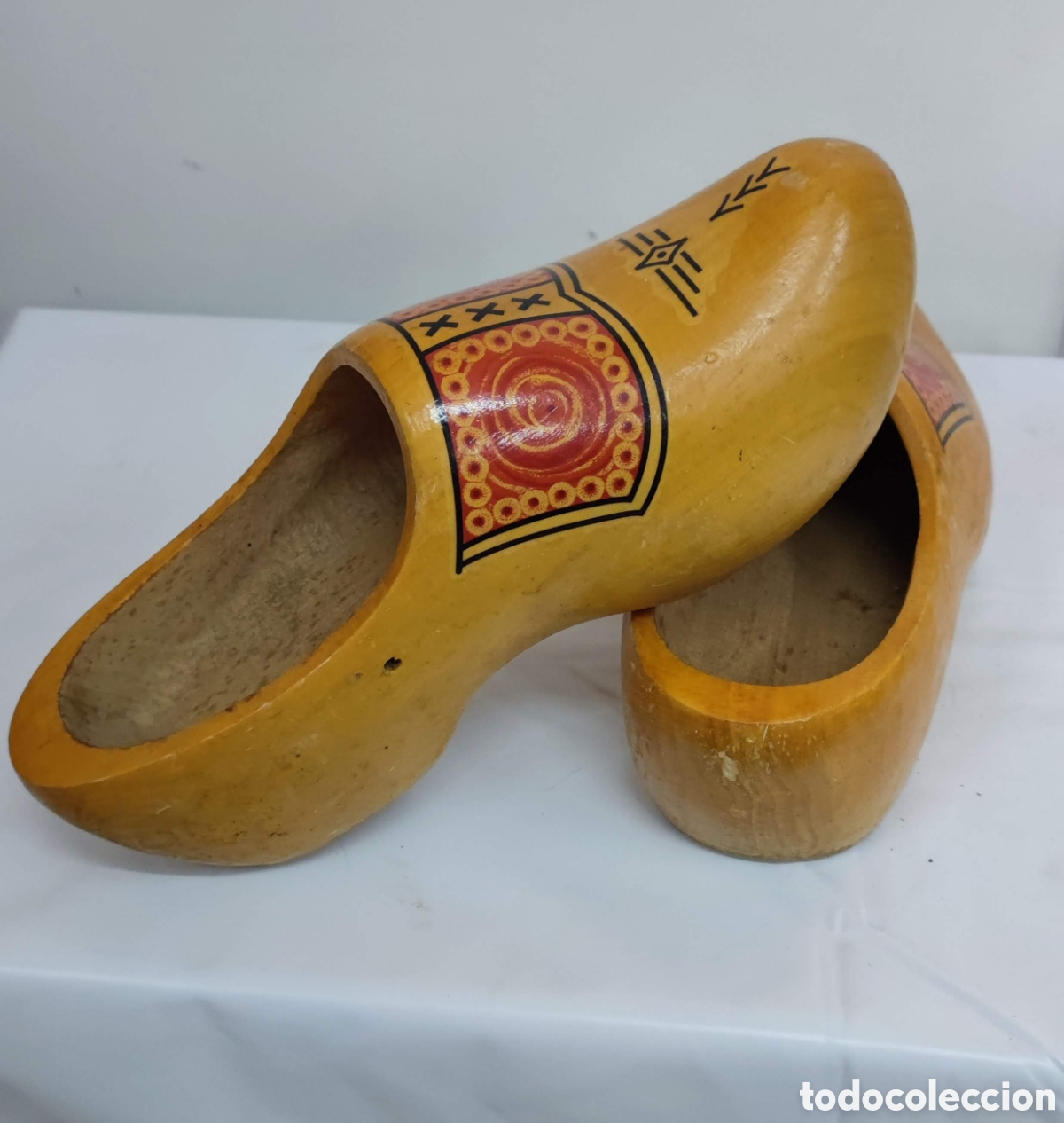 Antig&uuml;edades: ANTIGUOS ZUECOS DE MADERA - Foto 9