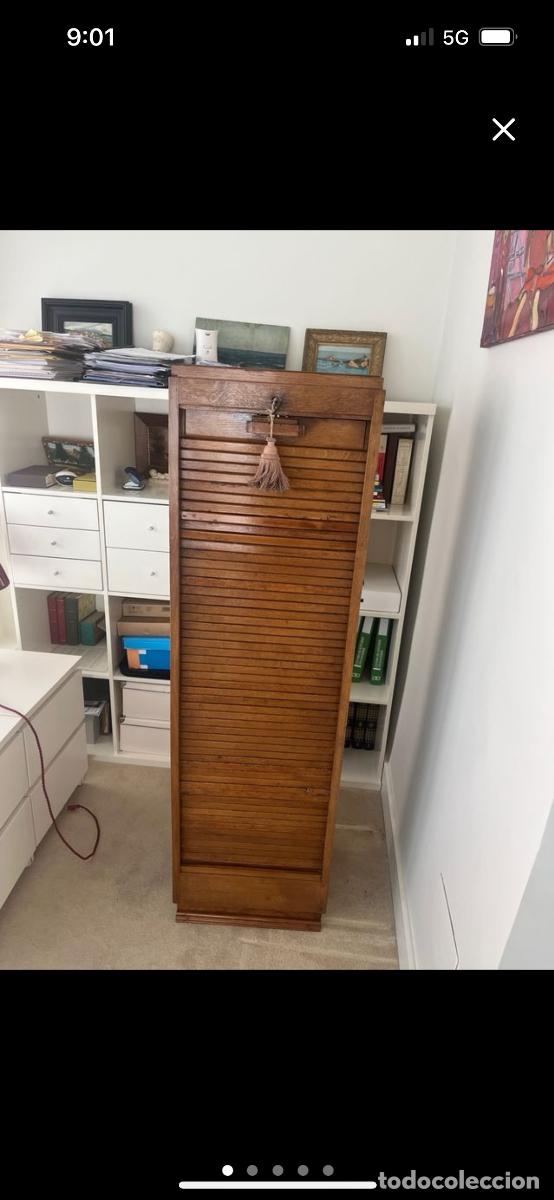 Antig&uuml;edades: Mueble de roble con persiana - Foto 1