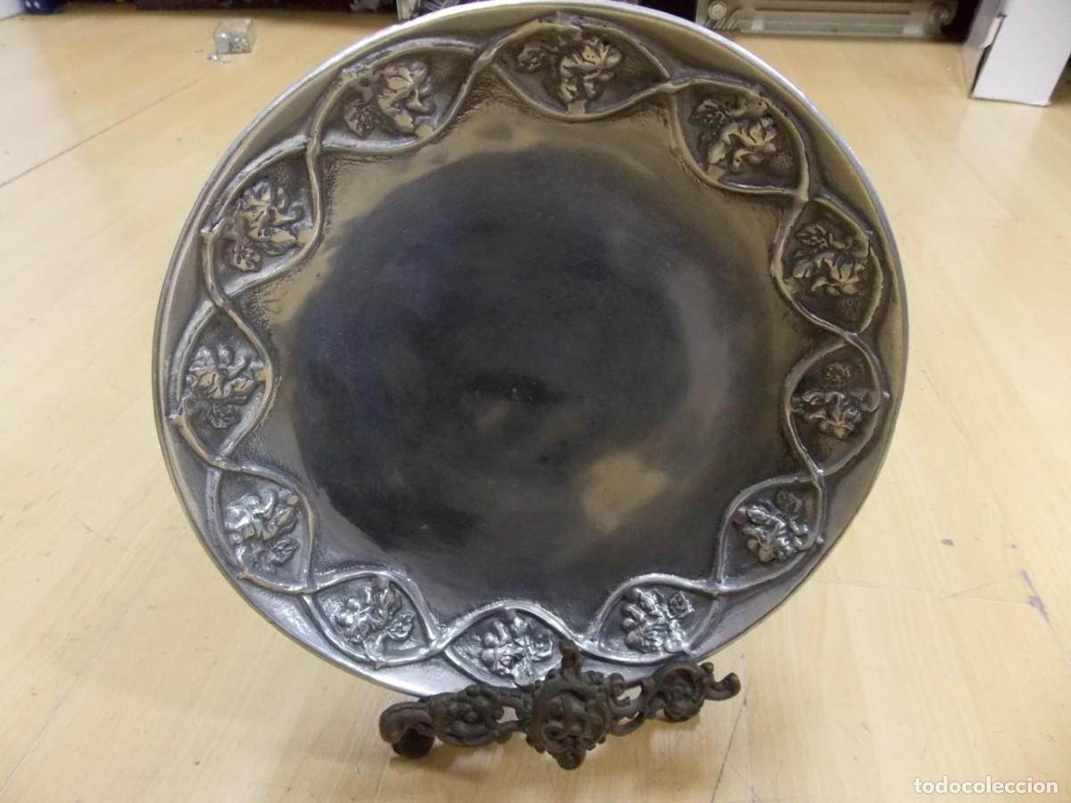 Antig&uuml;edades: PLATO DE ESTA&Ntilde;O CON SOPORTE DE 38 CM (44622) - Foto 1