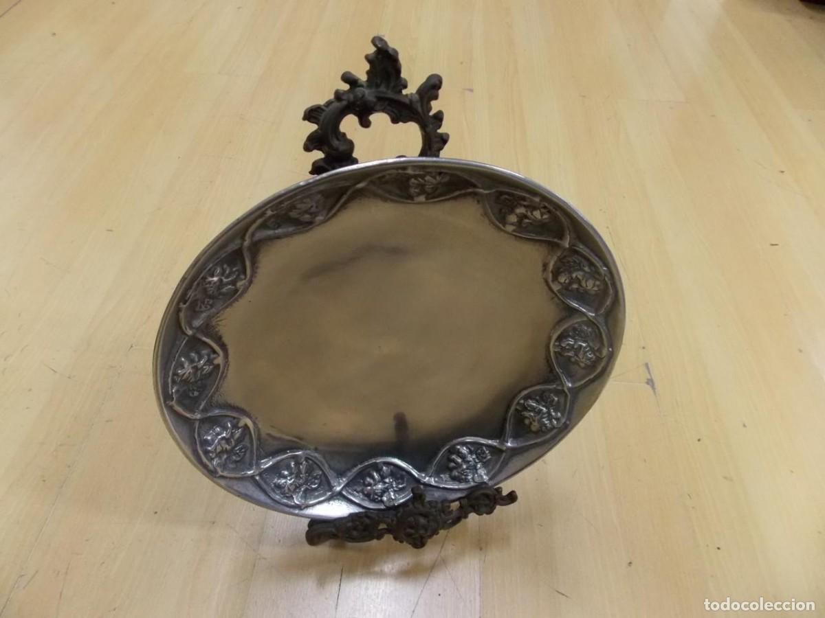 Antig&uuml;edades: PLATO DE ESTA&Ntilde;O CON SOPORTE DE 38 CM (44622) - Foto 4