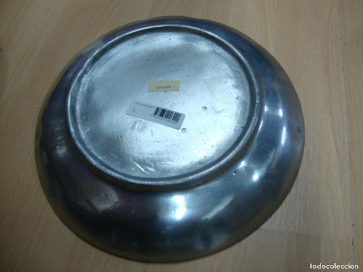 Antig&uuml;edades: PLATO DE ESTA&Ntilde;O CON SOPORTE DE 38 CM (44622) - Foto 6